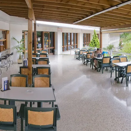Ght Oasis Park & Λορέτ Ντε Μαρ