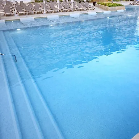 Ξενοδοχείο Ght Oasis Park & 4*