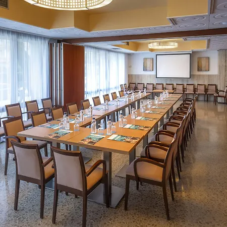 Ght Oasis Park & ホテル リョレート・デ・マル