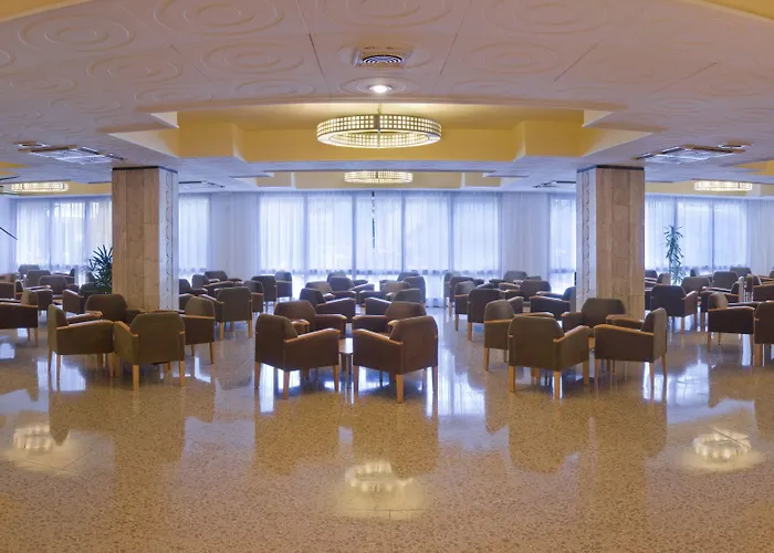 جي أتش تي أواسيز بارك آند سبا 4* يوريت دي مار