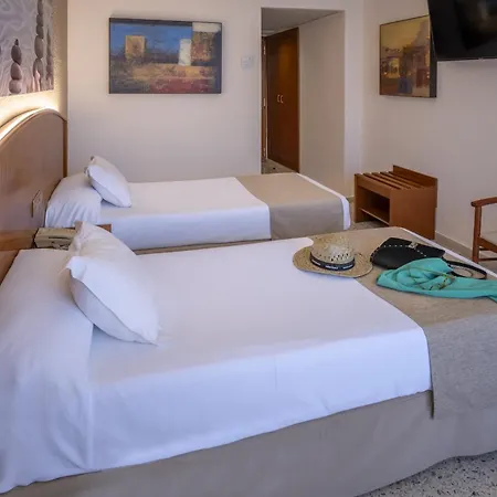 Ght Oasis Park & Hotell 4*