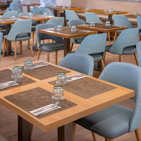 Ght Oasis Park & Hotell 4*
